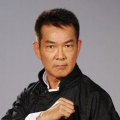 在练歌房里放纵
